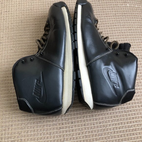 Nike Men\'s Black Leather Ankle Boots. main image 5